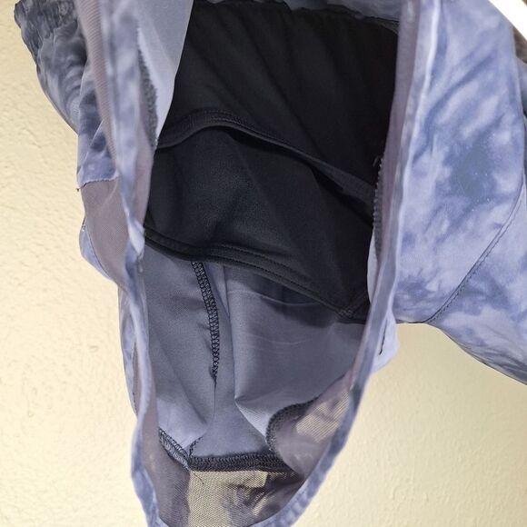 Athleta Mesh Racer Mid Rise 4in Small - Picture 3 of 7